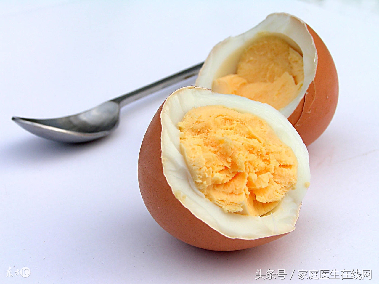 黑眼圈吃什么食物可以消除,脾虚黑眼圈重5种食物调理