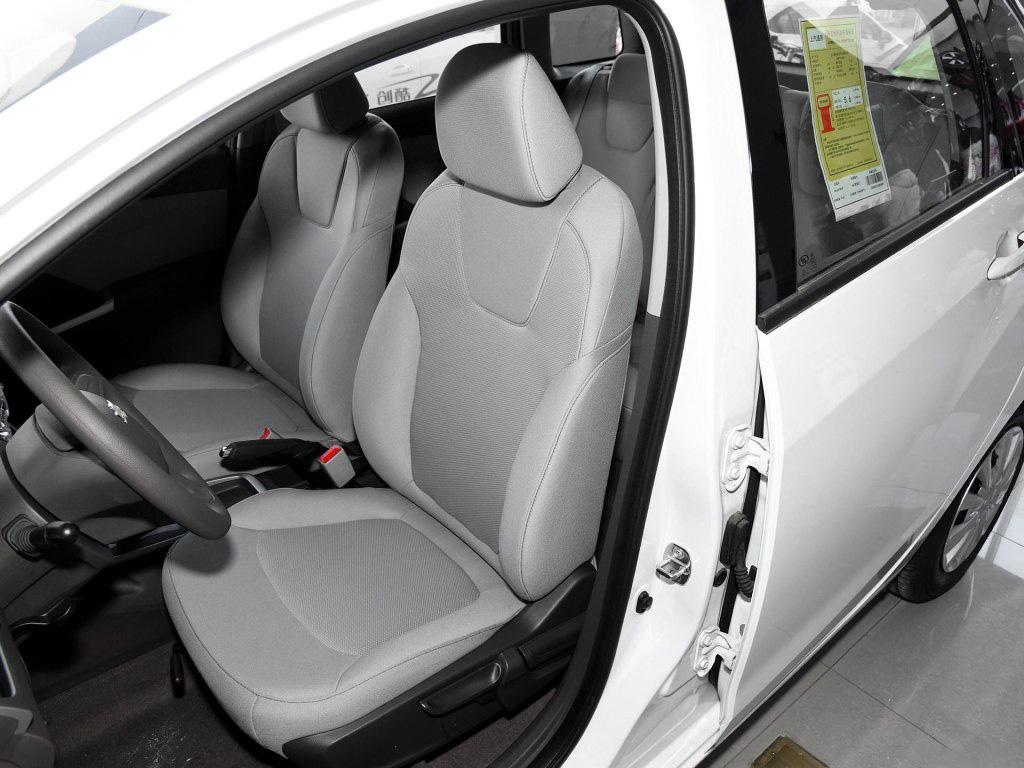 最省油动力强的平民两厢车,论动力空间油耗最好的两厢车