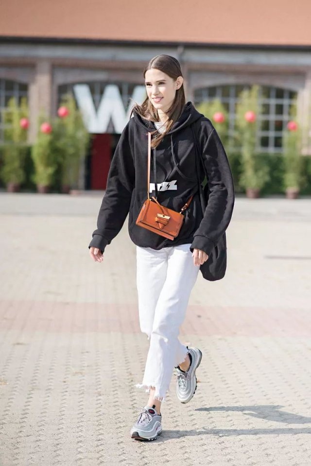 2017年运动鞋十大品牌,2017年十大名牌运动鞋