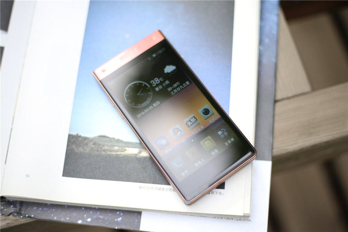 金立w2017翻盖手机价格,金立翻盖手机与三星哪个好