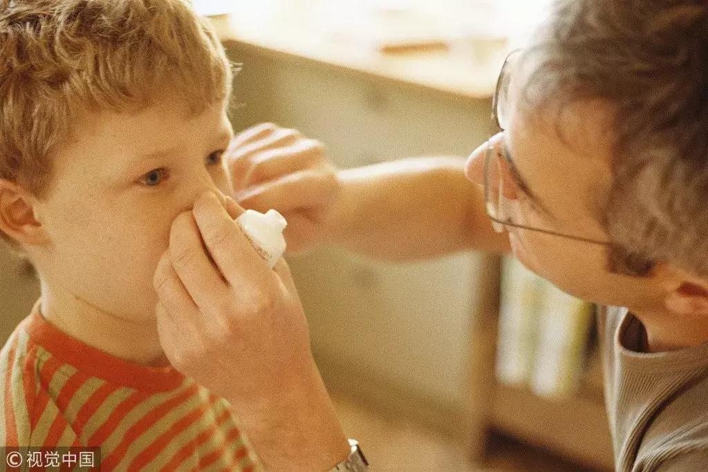 红霉素眼膏的作用及功能,红霉素软膏的作用及功能能治鼻肿
