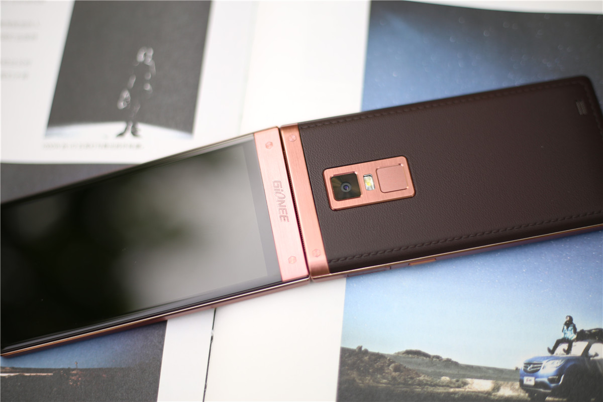 金立w2017翻盖手机价格,金立翻盖手机与三星哪个好