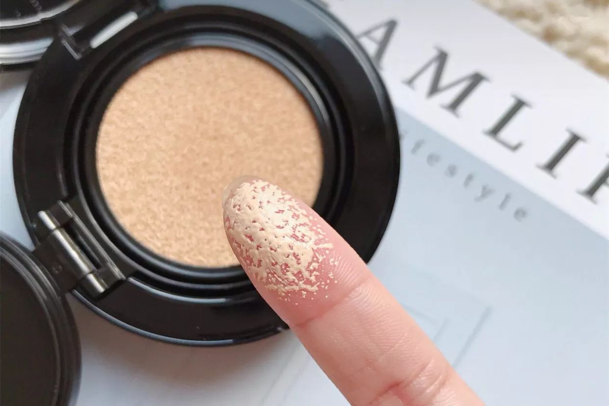 王鸥用什么牌子化妆品 (王鸥用的是什么粉底液)