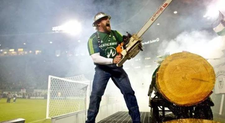 莱比锡新球衣,莱比锡22-23黑色球衣