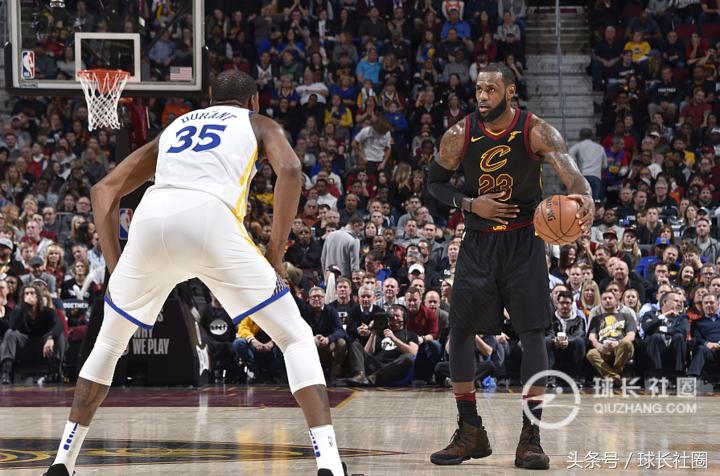 「深度解析」脚下的华丽战争，从球鞋颜色看NBA历史