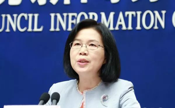 郭树清痛斥违规金融集团，王健林抛售海外资产