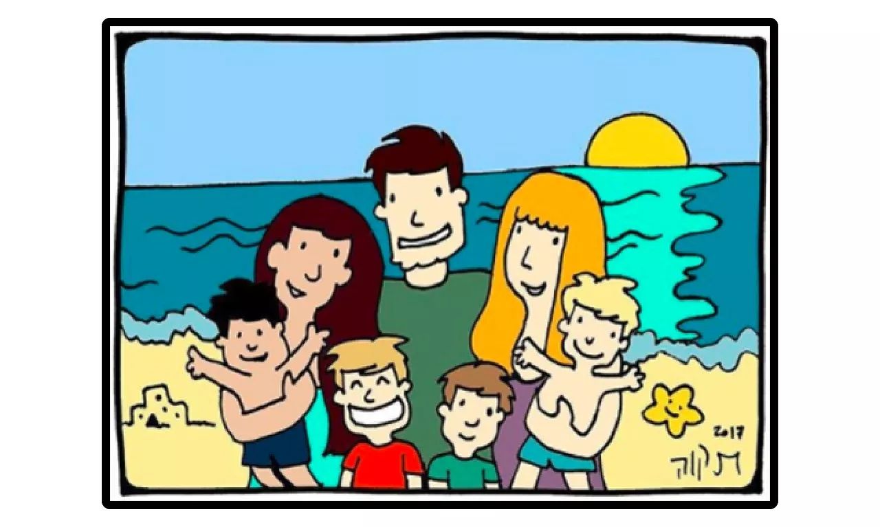 自从我们仨睡一起，再也不用担心吵架冷战了