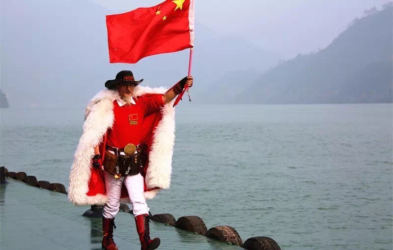 足球球迷皇帝罗西,国足铁杆球迷罗西