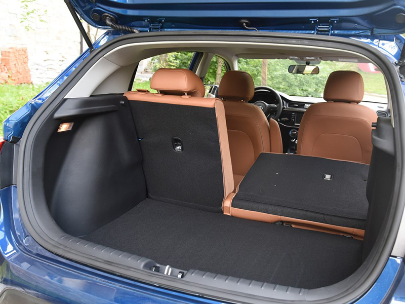 钟爱个性的不错选择外观回头路高配置空间够用省油是关键