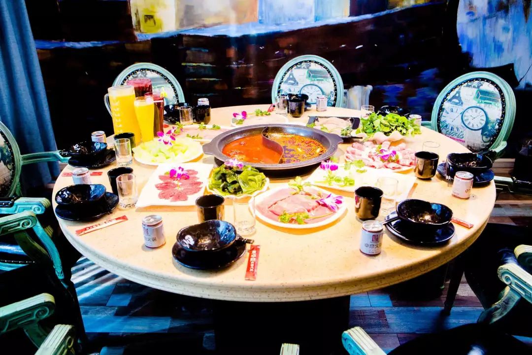 又一次轰动全城,丽江五折火锅节现场太火爆,昨天你去了吗?