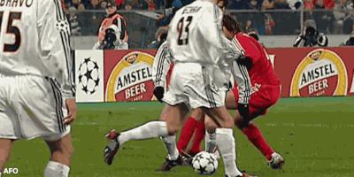 足坛历史欧冠奖杯最多的人是谁,足球世界杯金球奖奖杯