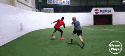 足球十大最简单过人技巧,足球过人怎样晃重心