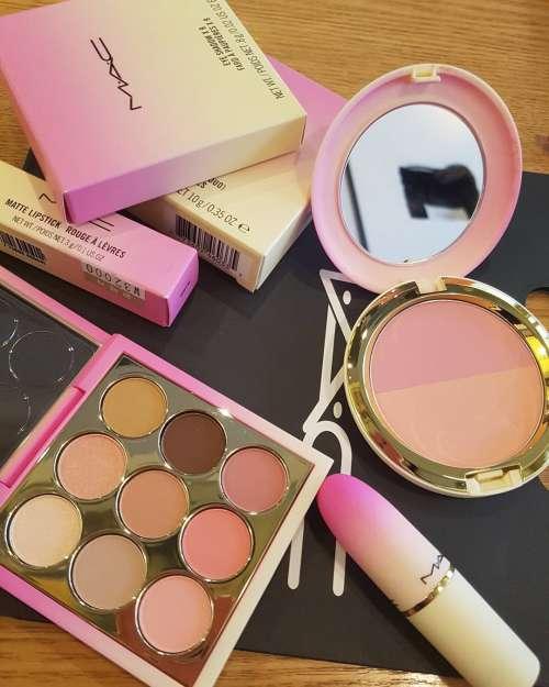 农历新年彩妆首选:M.A.C让你桃花朵朵开