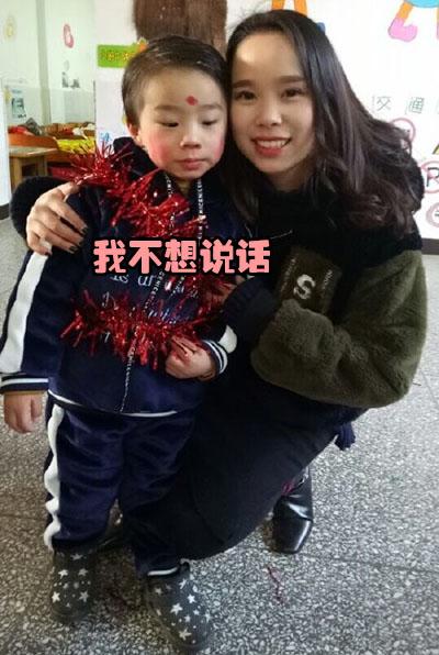 一定是得罪了幼儿园老师,孩子期末表演化的妆真是美哭了