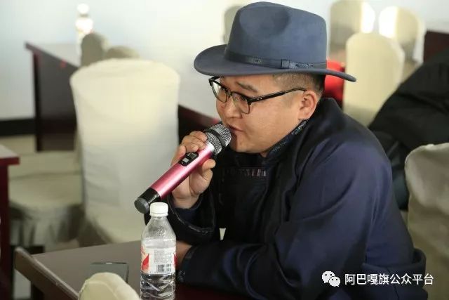 民间艺人却·都格尔发行个人CD《天籁蔚然的巴音查干》