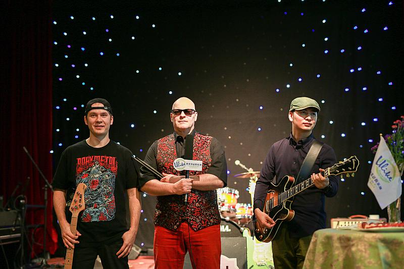 「双井英语沙龙」每周日Anton带你看新闻热点学地道口语！