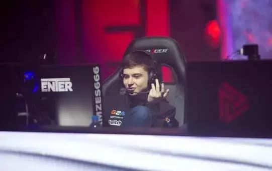 月夜枫yyfdota2ti2名场面,dota月夜枫成名战