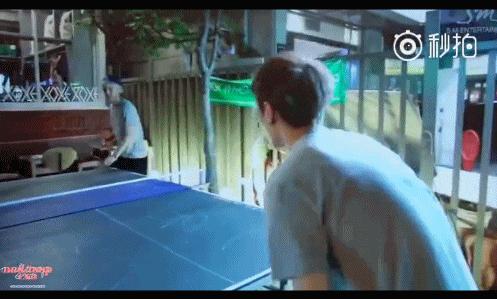 鹿晗踢球实力,网友偶遇鹿晗视频