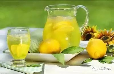 嘴唇干燥是什么病的预兆,嘴唇干燥查什么