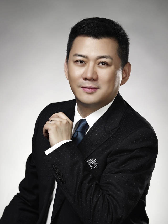 以爱之名为爱致敬,周强时尚经典