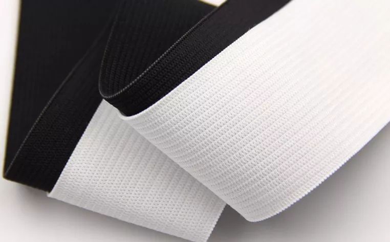 大衣起球处理后还会起球怎么办,大衣沾灰粘毛起球有什么方法除掉