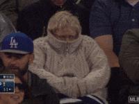 大牌围巾经典款,大牌围巾戴法简单好看