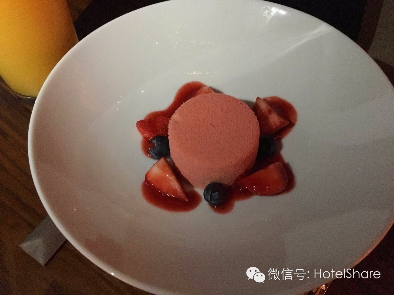 63楼泳池望月、70楼酒吧摘星，广州柏悦|探店首发