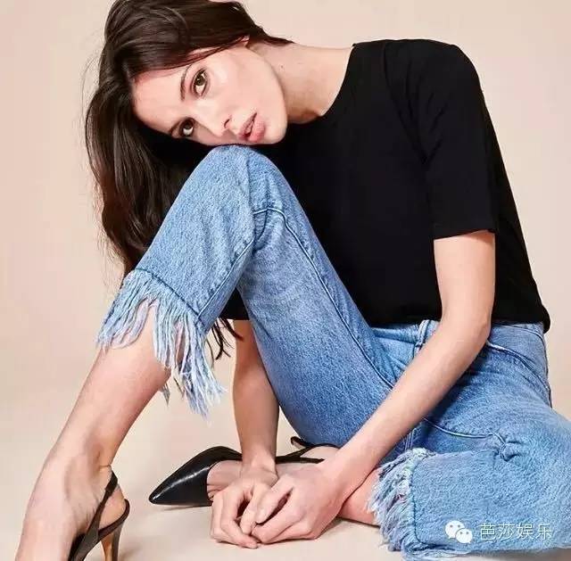 林允儿的时尚穿搭,林允儿牛仔裤穿搭