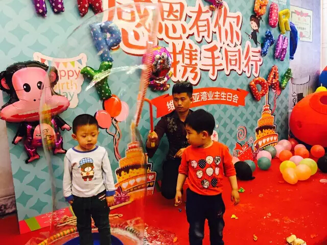 鏉ヨ繖閲屾劅鍙楃儫鐏皵鍜屽褰╀笉澶滃煄,鏉ヨ繖閲屼綋楠屼笘澶栨婧愮殑鎰熻