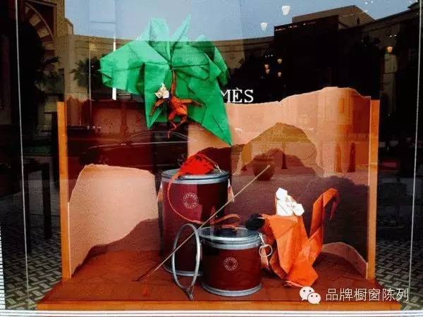 爱马仕橱窗||简单是艺术的底色！