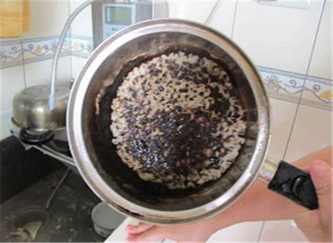 清洁锅烧焦小妙招,锅烧焦了怎么办才能清洗干净