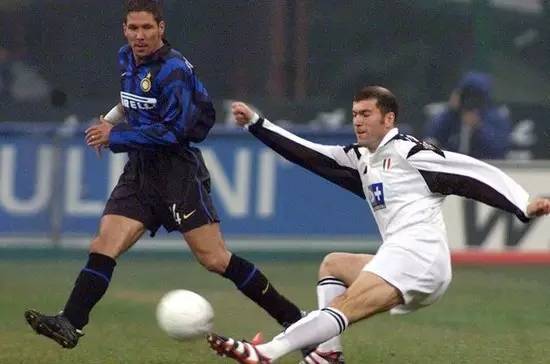 皇马3比1惊天逆转曼城,三冠王皇马反击