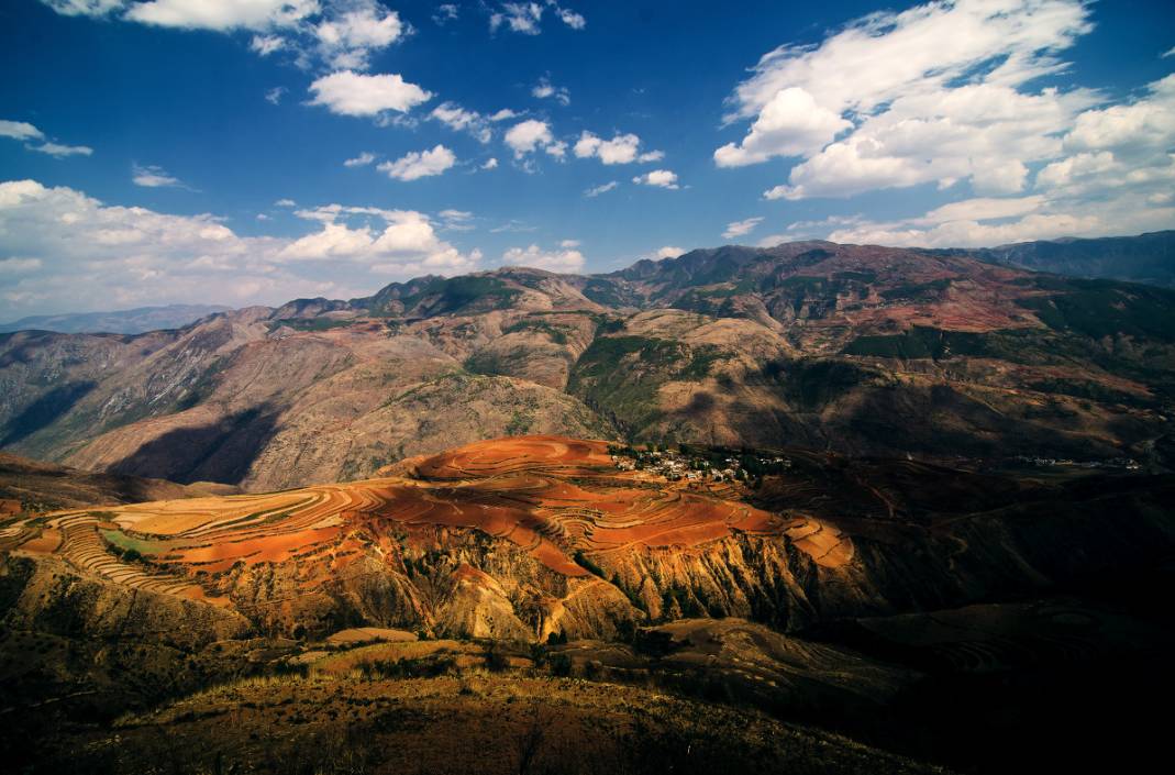 盘点6条值得一去的绝美路线,中国适合自驾旅行的45条路线