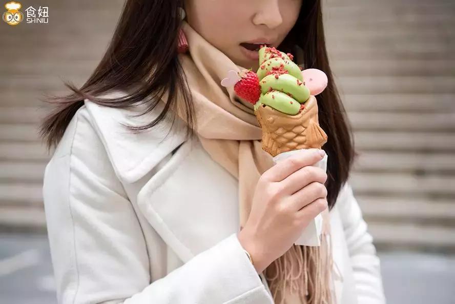 别等下课了,现在就带你去吃抹茶火锅