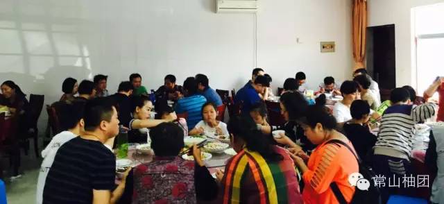 五一小长假去哪也不如回家陪爸妈,五一长假去旅游开心又快乐