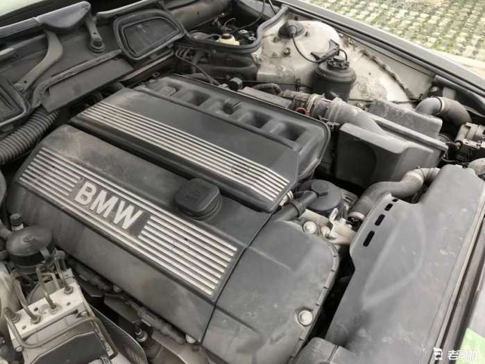 德系车的保值率有多低？当年极品宝马7系如今只要几万块