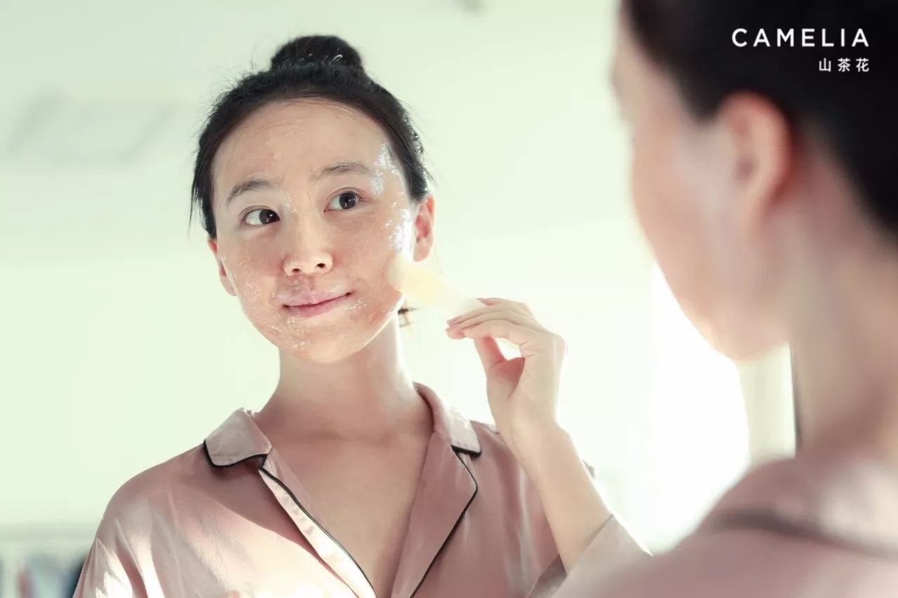 皮肤用完控油面膜后续需要补水吗,皮肤用完保湿后很油