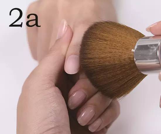 美甲教程初学涂甲油胶手法练习,做甲油胶美甲正确步骤图