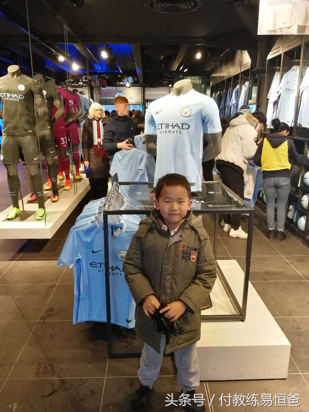 英超曼城伊蒂哈德球场开放,曼城主场伊蒂哈德