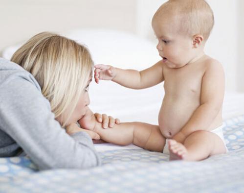 新生儿肚子圆鼓鼓的正常吗,新生儿肚子圆鼓鼓的怎么办