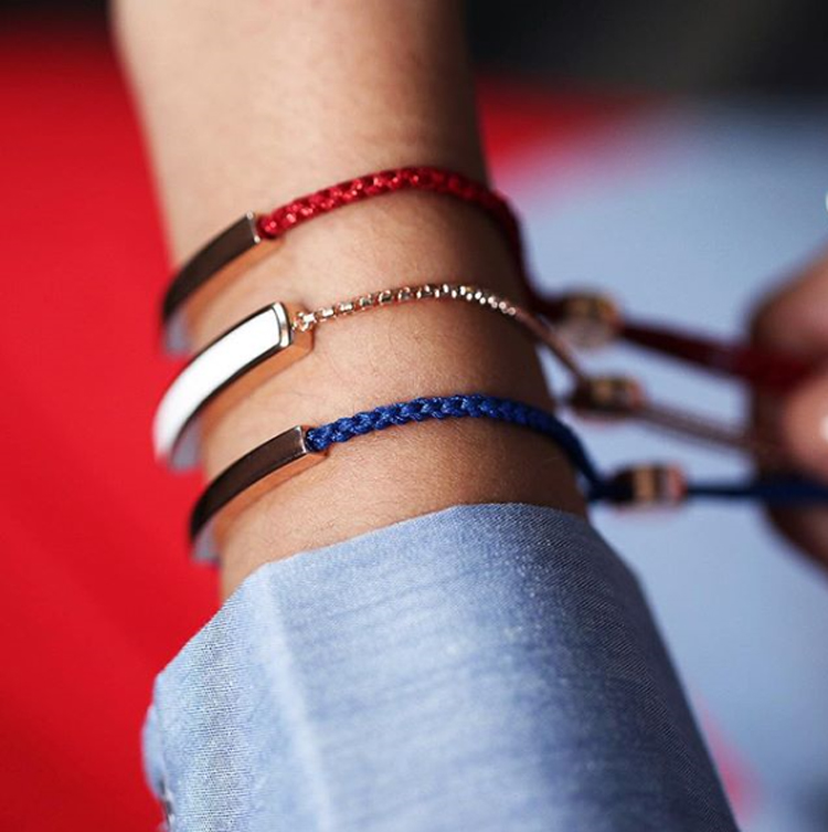 小李子戴的红绳,新春温柔敲显白转运红绳手链分享