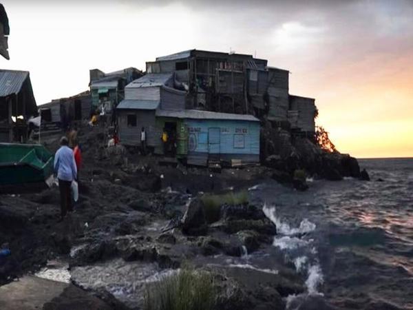 全世界最悲惨的小岛,比一个足球场还要小,却有一千多人在这生活