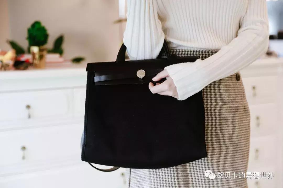 从上百只包里,她们精挑细选了这9只最爱的年度好包