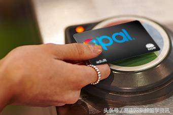 初到澳洲,留学娃们要寄这些明信片