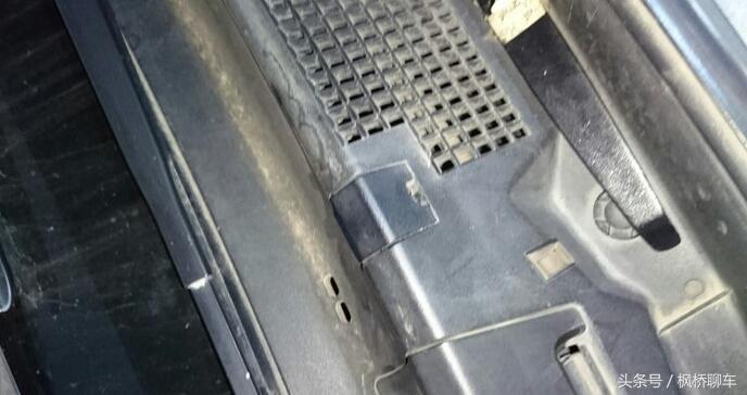 挡风玻璃喷水嘴怎么调整,如何调节前挡风玻璃喷水嘴高度