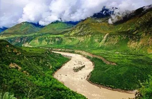 拉林高速最美段,公路的颜值