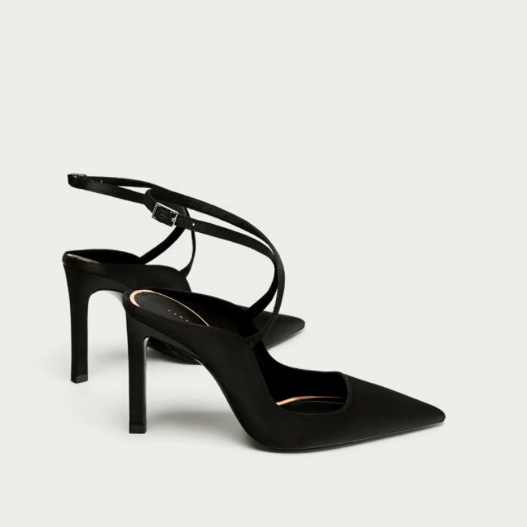 第一次拜年穿什么衣服合适,去别人家拜年该穿什么衣服