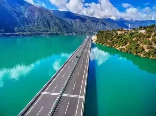 拉林高速最美段,公路的颜值