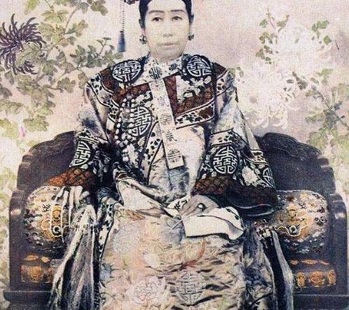 清理慈禧棺椁时有没有清理出文物,专家打开慈禧墓