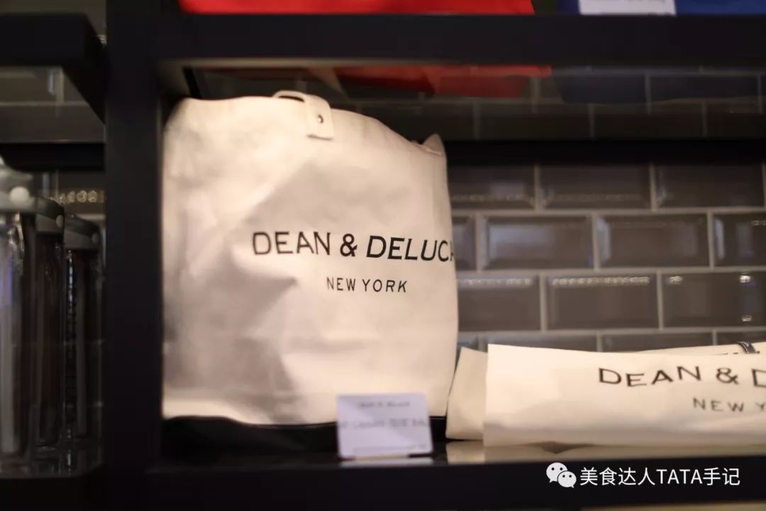 一不留神就掉进坑里,一不留神就会掉进一个大坑